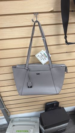 Michael Kors Maddie Medium Crossgrain Leather Tote Bag