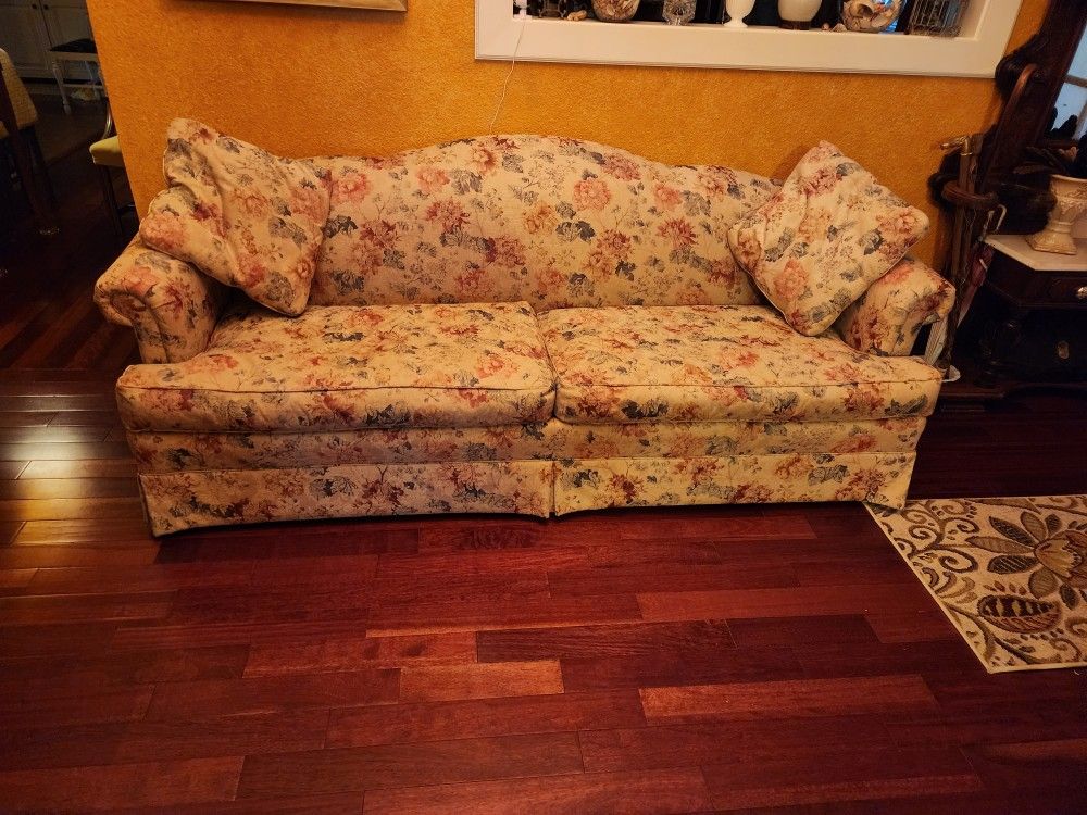 Nice Floral Design Couch Free 