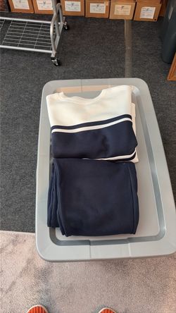 Brand new jogging outfit in navy and white