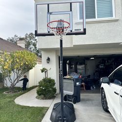 Lifetime 50" Portable And Adjustable Height Basketball Hoop