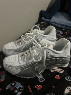 Nike shox shoes