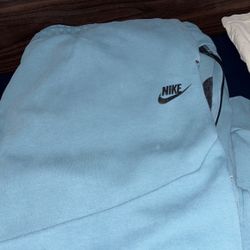 Nike Tech Fleece