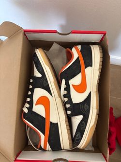 Nike dunk low Halloween size 10.5