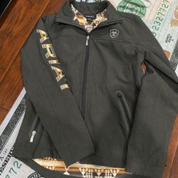 Western Wear Ariat Jacket Size Medium.