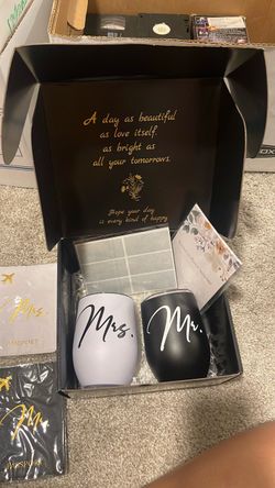Wedding gifts - Mr. & Mrs. Regalo de Boda - Futuros Esposos