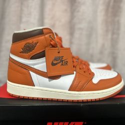 Air Jordan Retro Size 9.5m.   120$