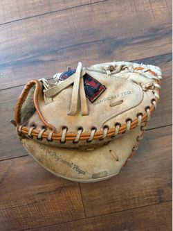 Diamond D1000 Baseball Catchers Mitt Glove Leather RHT Cowhide