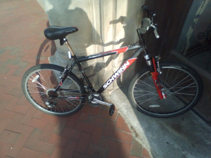 Mens Mountain Bike Schwinn 