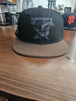 Toronto Blue Jays Fitted Hat Black Brown Brim 7 3/8