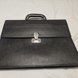 A. Testoni Luxury Leather Briefcase – Combination Lock – Like New – Full Set