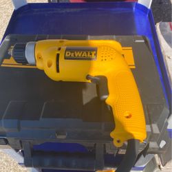 Dewalt D21008 3/8 Car Drill
