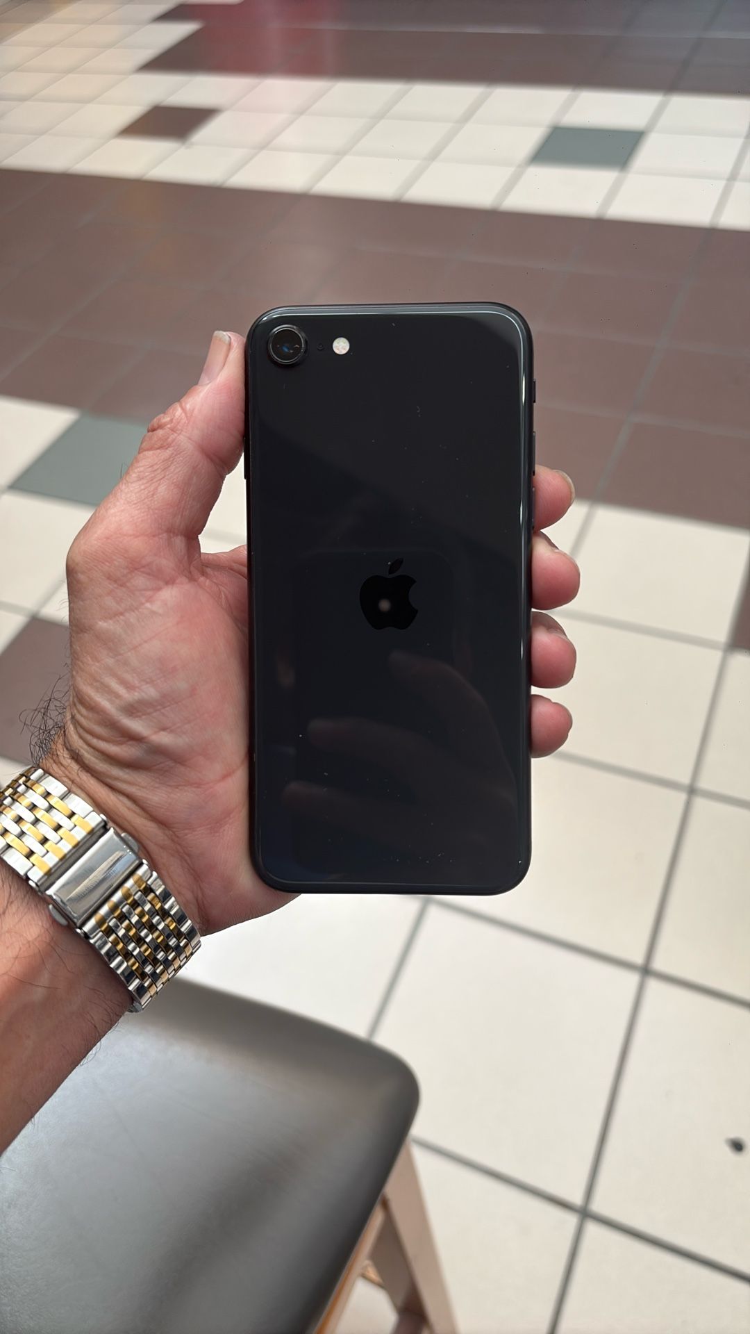 Iphone Se 2nd Gen. Unlocked.