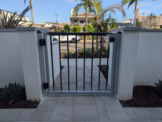 Custom Gates N Fencing