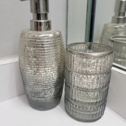 OpalHouse Silver Mercury Glass Bathroom Set