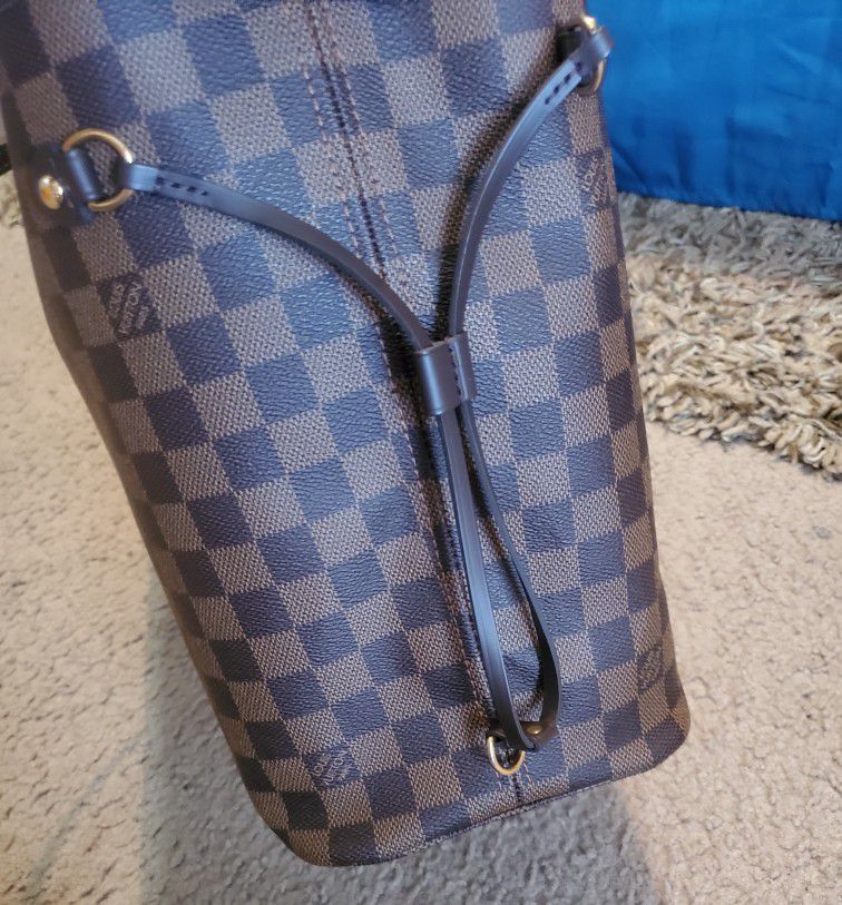 Authentic Louis Vuitton Neverfull Mm Rose Ballerine for Sale in Dallas, TX  - OfferUp