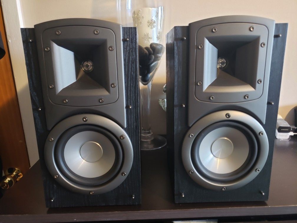Klipsch Synergy B2 bookshelf speakers