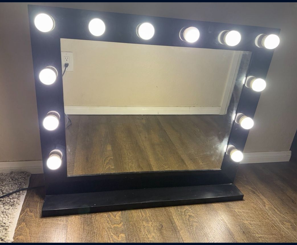 Vanity mirror with lights