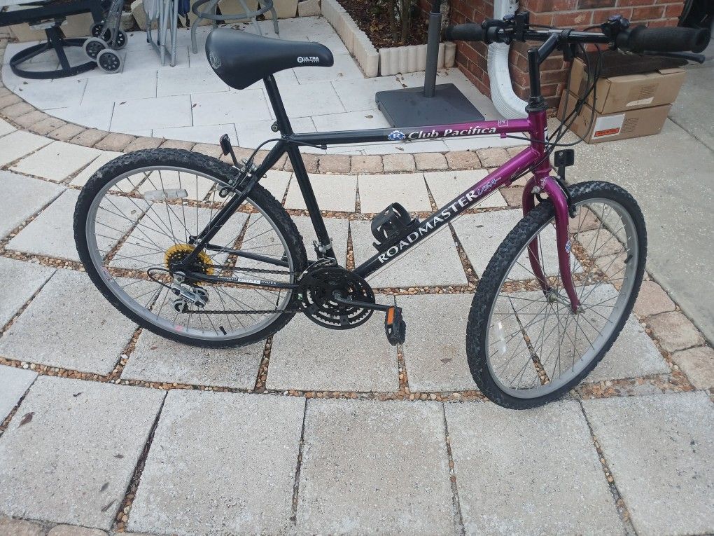 Mountain Bike 18 Speed Road Master 26x2.00 Tires Works Great No Issues Garage Kept