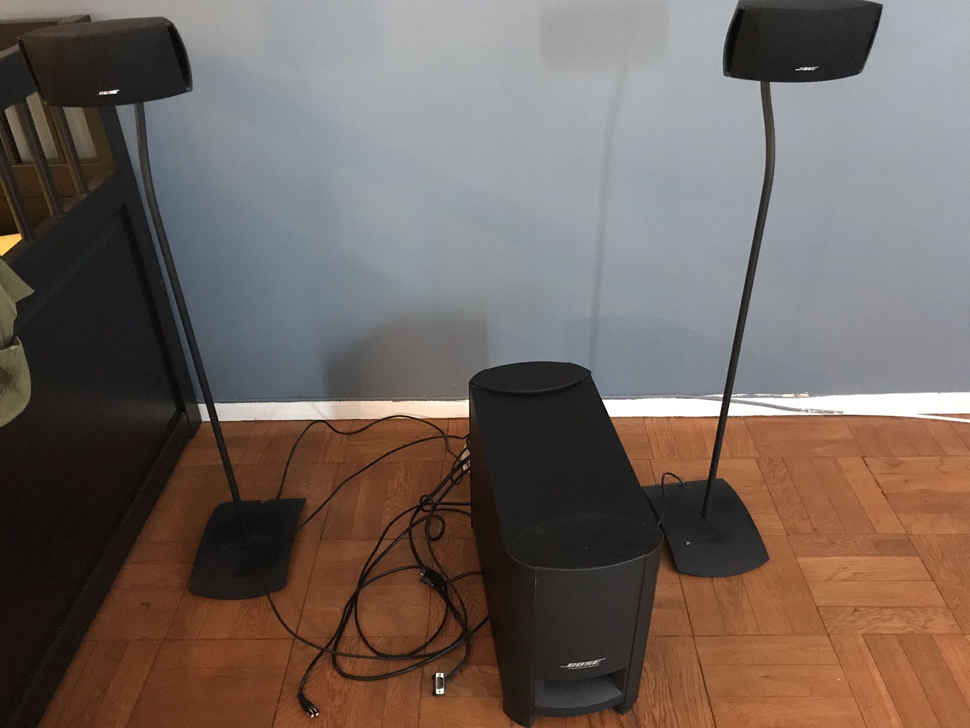 Bose 2.1 Cinemate II with stands And Remote