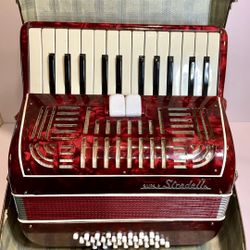 Amazing Vintage Small Super Stradella Italia Accordion Red With Original Case!