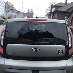Kia Rear  Glass Replacement Window