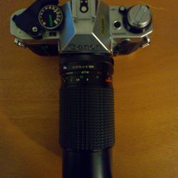 35 Mm Canon  Ae-1 Program