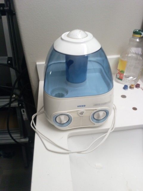 Used VICKS Humidifier 