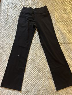 Lululemon Size 6 $128 Bootcut Legging