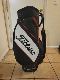Titleist  6 Way Golf Staff Bag with Rain Cover