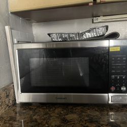 Microwave Moving Need Gone Asap ! 