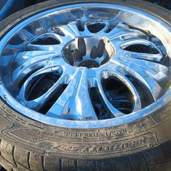 Tengo 3 Rines Con Tapas 