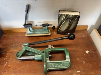 RCBS reloading press with accessories