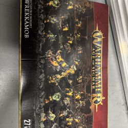 BRAND NEW!! Age of Sigmar Ironjawz Battleforce - Wrekkamob 27 miniatures 