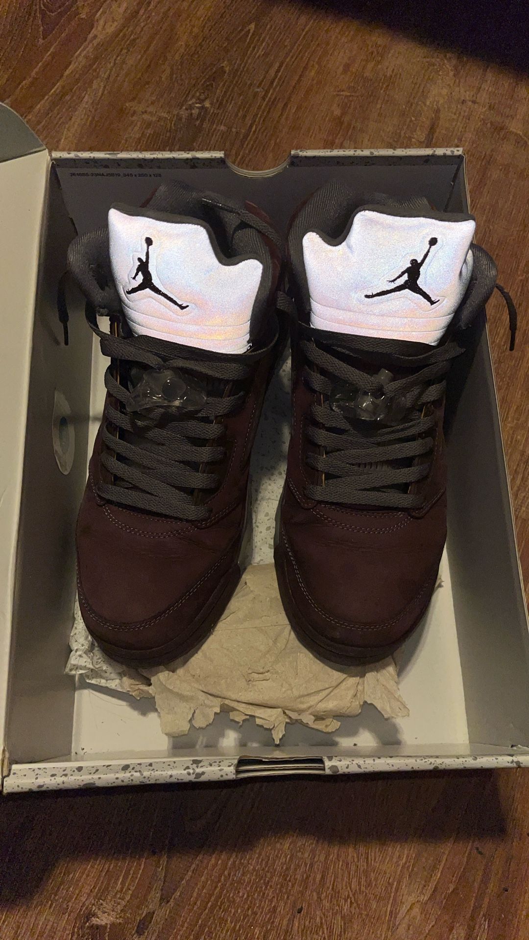 Air Jordan 5 Burgundy men’s Size 9.5