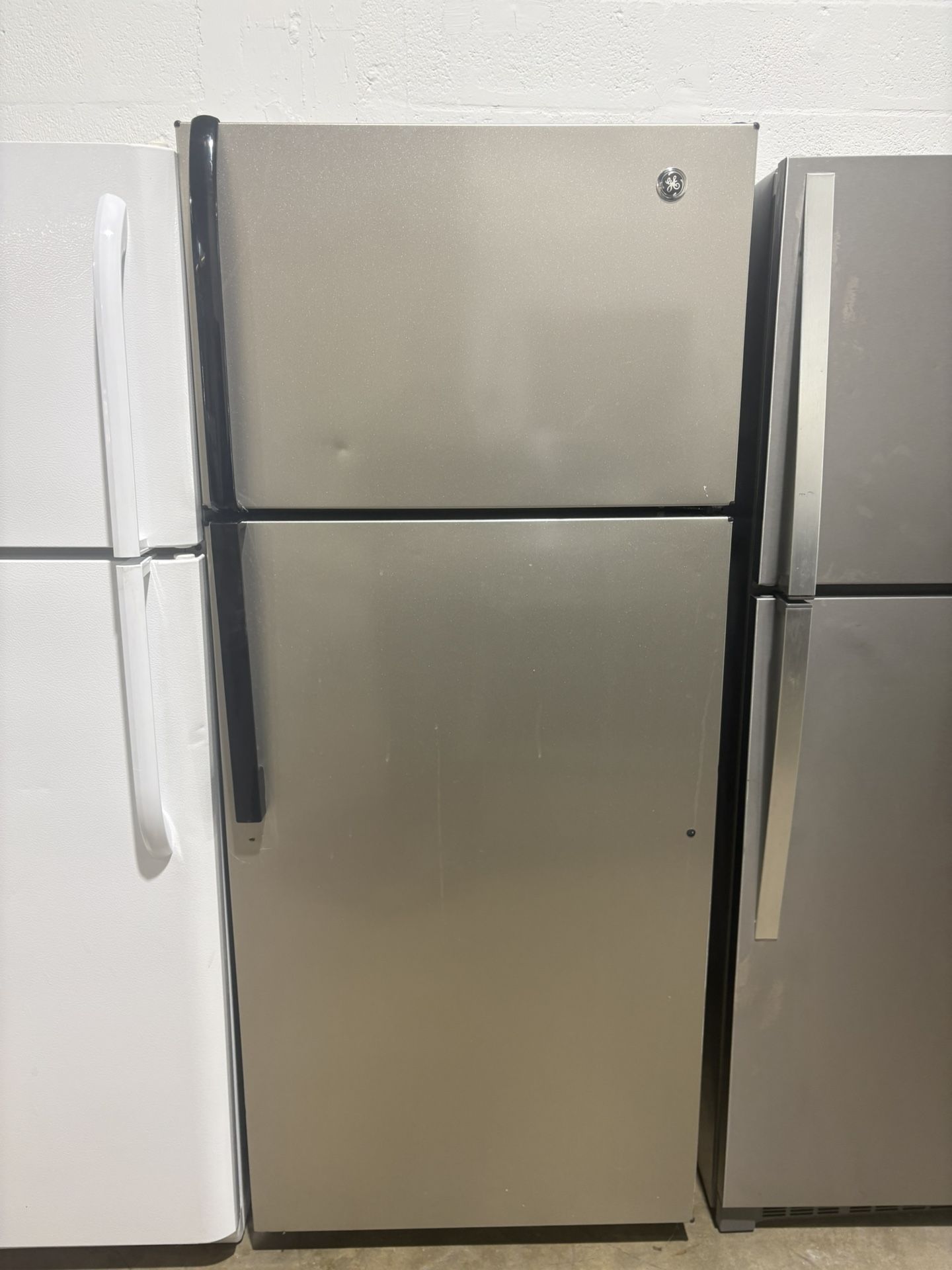 REFRIGERADOR De 28 Pulgadas