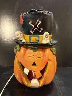 Molded Foam Pirate Pumpkin Lite Up Halloween Jack O’ Lantern RIP 12” Tall Works Fine