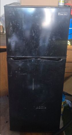 Small refrigerator/freezer