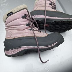 Columbia Snow  Boots  Womens 8.5  