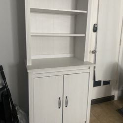 Shelf/Cabinet 