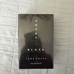 Prada Black Eau de Parfum
