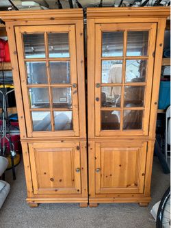 Wall unit end pieces