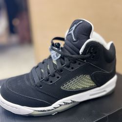 Air Jordan 5 Retro Big Kid Size 4