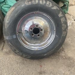 Two racing rims with tires slicks 