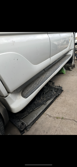 02 Yukon Denali running boards side steps