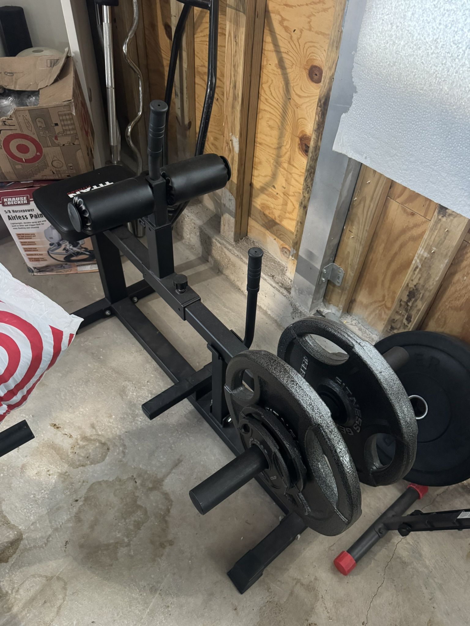 Calf Raise Machine