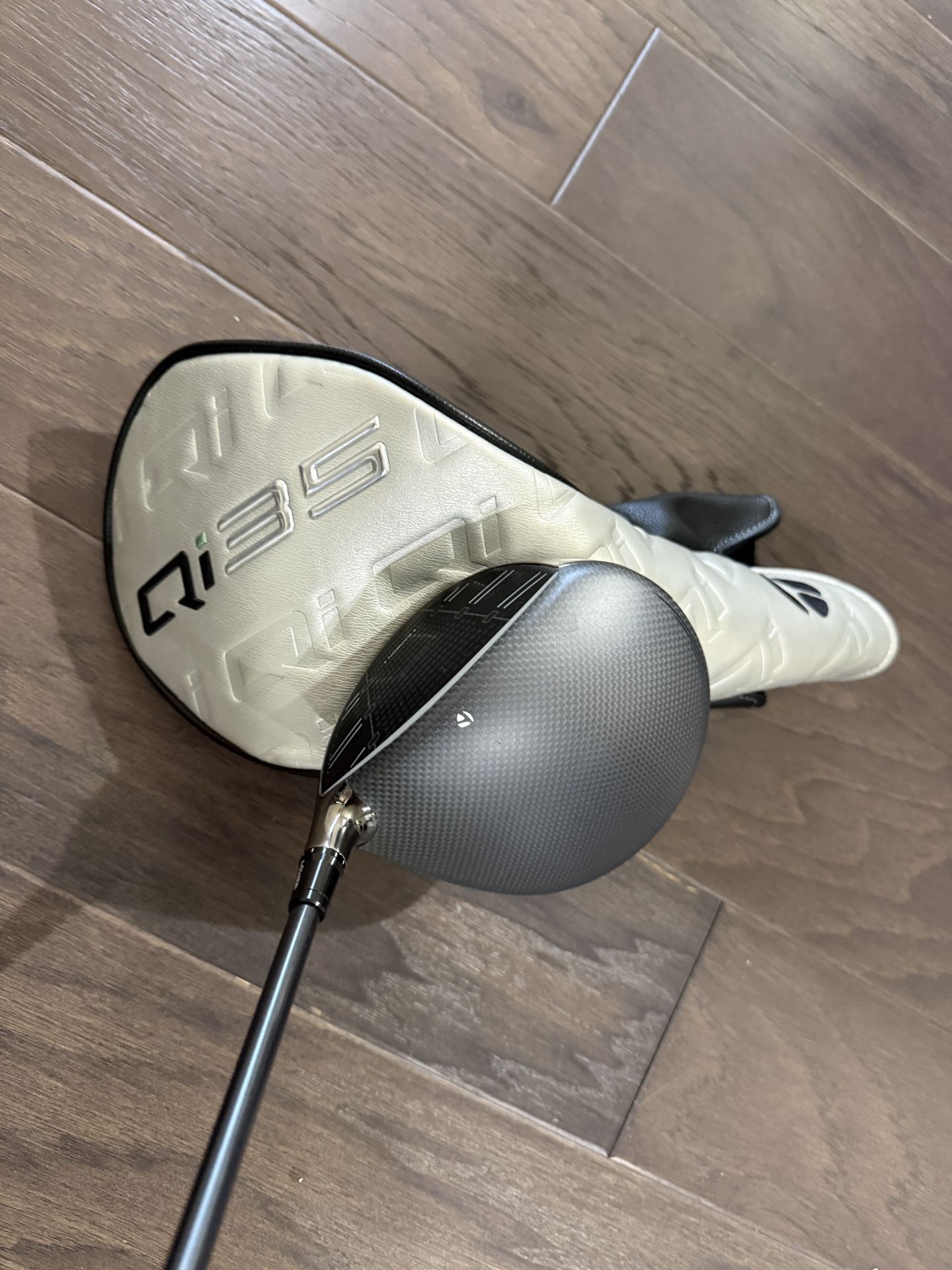 TAYLORMADE GOLF Qi35 10.5° Driver Mitsubishi Diamana Blue Stiff/Regular + Headcover