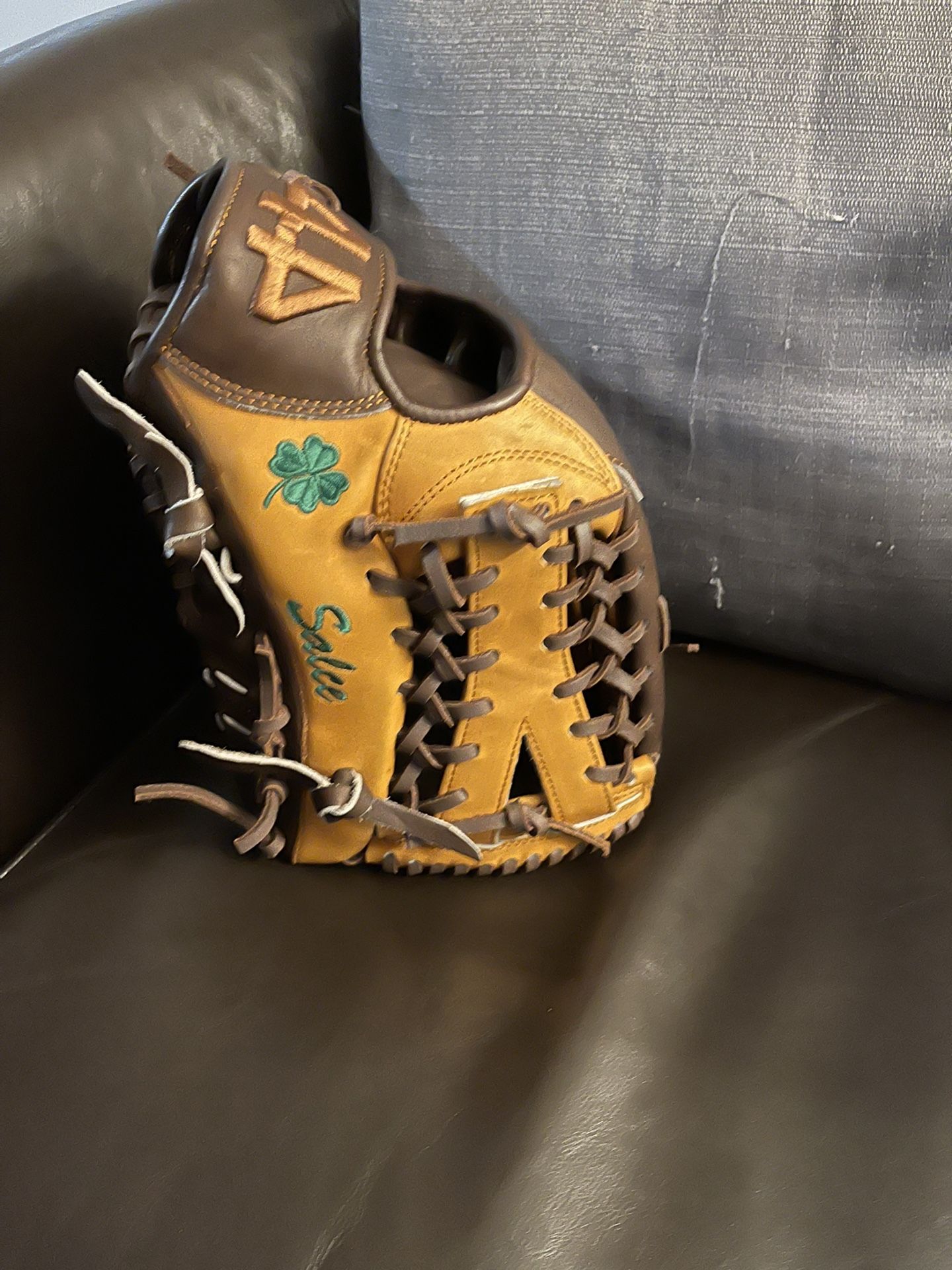 44 Japan Select Outfield Glove