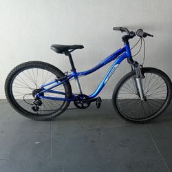 BICYCLE SPECIALIZED 7 SPEED BRAND NEW 