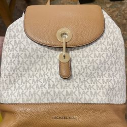 Michael Kors Signature Raven Backpack