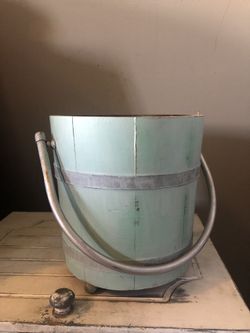 Gorgeous Farmhouse Decor Bucket